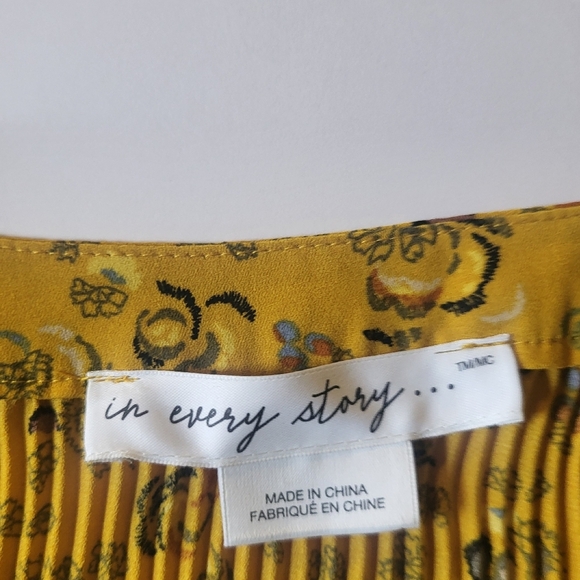 Floral Yellow Blouse - Picture 3 of 7